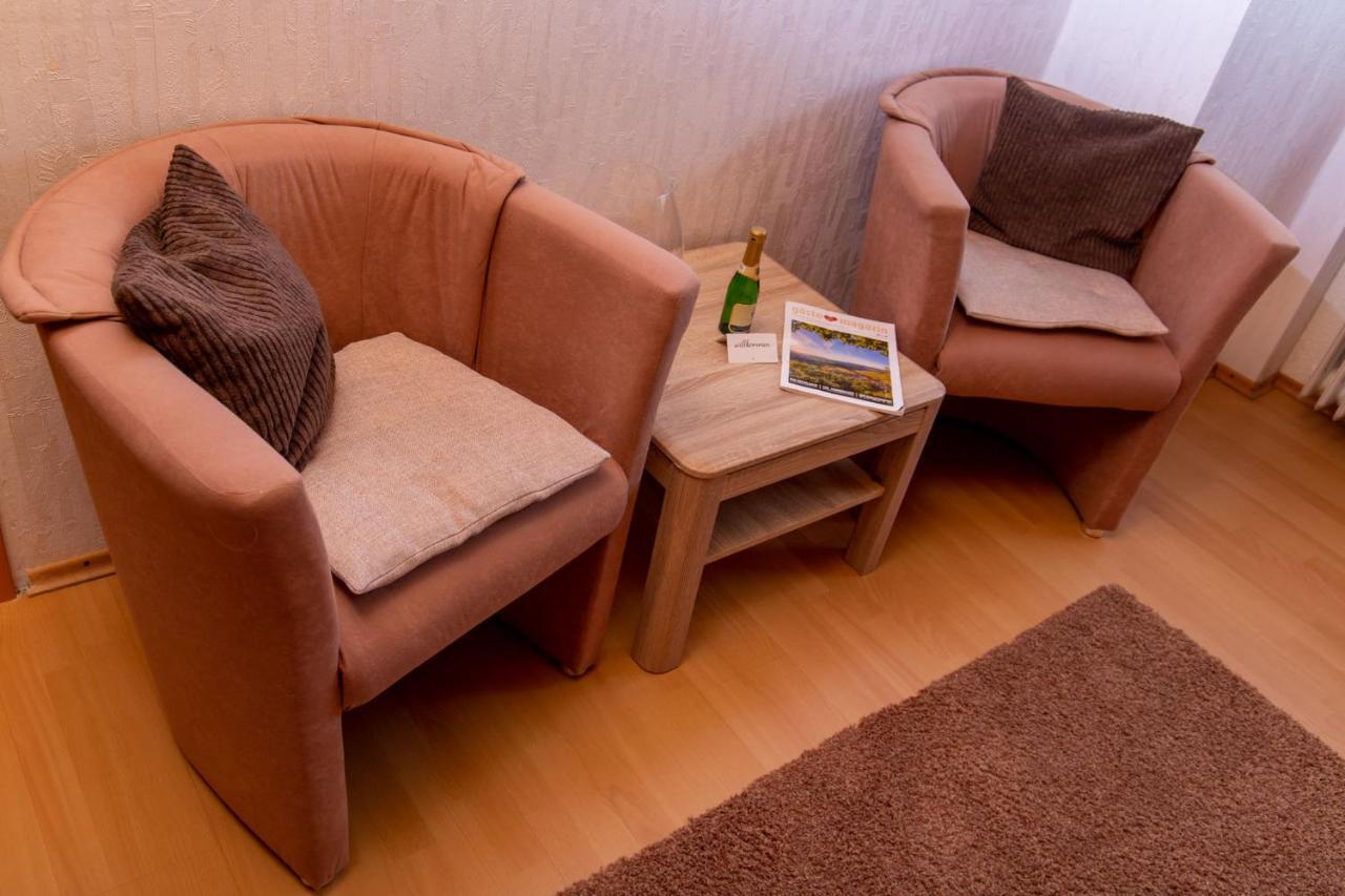 젤틴겐라티그 Moselhaus B&B 외부 사진