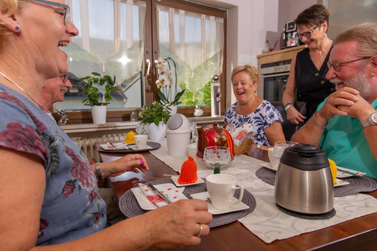 젤틴겐라티그 Moselhaus B&B 외부 사진